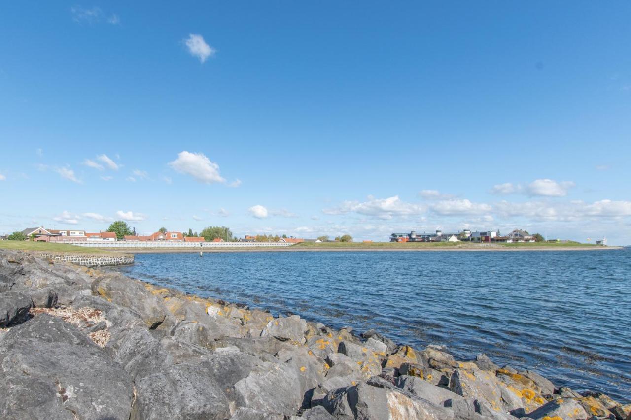 Middensluis Vakantiehuis Wemeldinge Bagian luar foto
